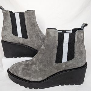 EUC Cecelia New York Gemma Wedge Ankle Boots. Gray Suede.